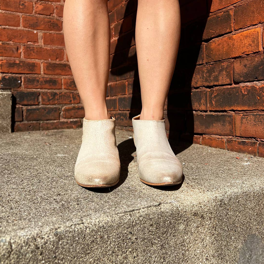 Modern White Zip-up Heel Shoes | Size 7.5 | Vintage VTG
